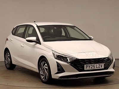 White Used 2025 Hyundai i20 Advanced Hatchback | £16,998 (Fair price)