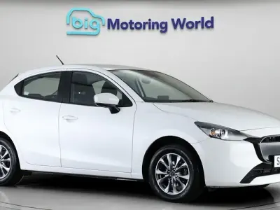 Used Mazda 2 Center-Line 75 HP (55 kW) 2024 White Hatchback