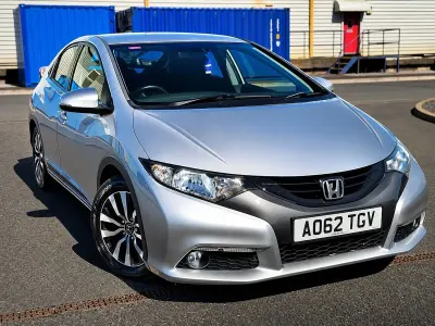 Used Honda Civic ES 120 HP (88 kW) 2013 Silver Hatchback