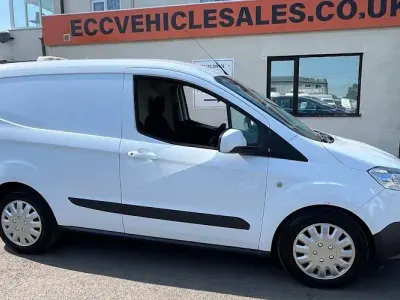 Used Ford Transit Courier Trend 95 HP (69 kW) 2017 White Van