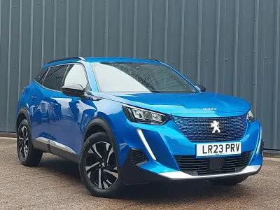 Used Peugeot e-2008 Allure+ 100 kW (136 HP) 2023 Blue SUV