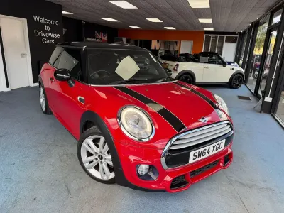 Used Mini Cooper Hatch 136 HP (100 kW) 2014 Red Hatchback