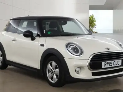 Używany Mini Cooper Classic 2019 Biały Hatchback