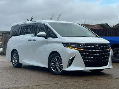 Used Toyota Alphard 190 HP (139 kW) 2024 White MPV