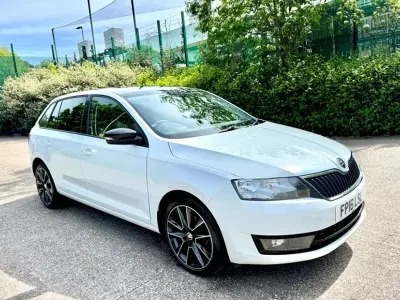 Usado Skoda Rapid Sport 115 HP (84 kW) 2016 Branco Citadino