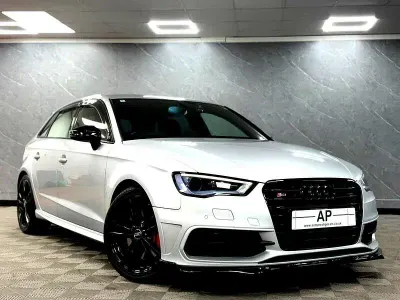 Begagnad Audi S3 Sportback Black Edition 300 HK (220 kW) 2014 Silver Halvkombi