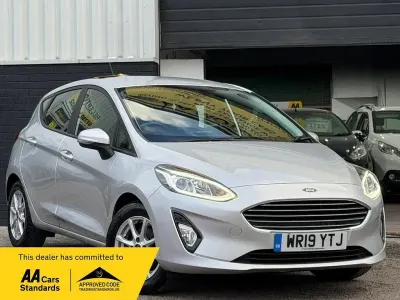 Used Ford Fiesta Zetec 100 HP (73 kW) 2019 Silver Hatchback
