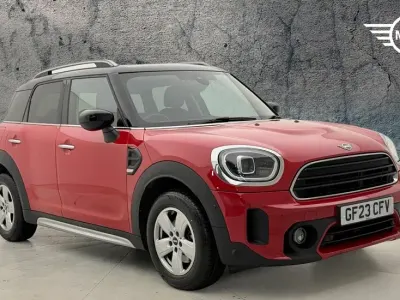 Używany Mini Cooper Countryman Classic 134 KM (98 kW) 2023 Czerwony SUV