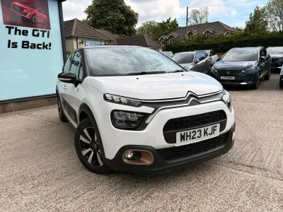 Używany Citroën C3 PureTech 82 KM (60 kW) 2023 Biały Hatchback