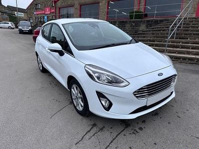Used Ford Fiesta Zetec 100 HP (73 kW) 2017 White Hatchback