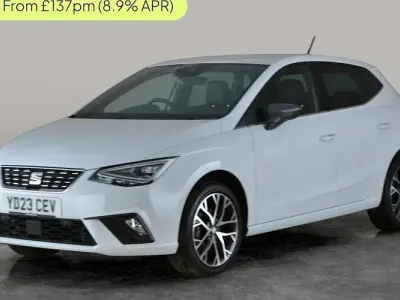 Begagnad Seat Ibiza XCELLENCE Lux 110 HK (80 kW) 2023 Vit Halvkombi