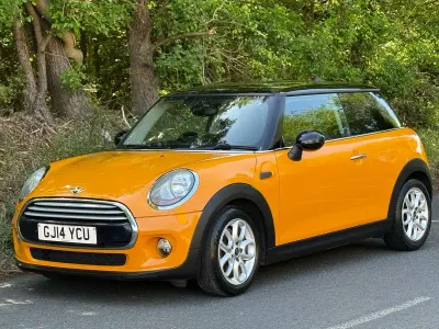 Used Mini Cooper Hatch 136 HP (100 kW) 2014 Orange Hatchback