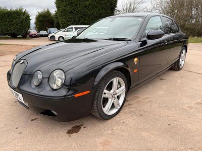 Używany Jaguar S-Type R 2022 Czarny Sedan/Limuzyna