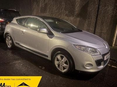 Used Renault Mégane III Dynamique 110 HP (80 kW) 2011 Coupe
