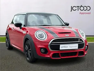 Gebraucht Mini Cooper S Sport 188 PS (138 kW) 2021 Rot Kleinwagen