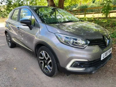 Used Renault Captur Dynamique 90 HP (66 kW) 2018 Grey SUV