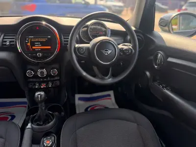 Used Mini Cooper Classic 136 HP (100 kW) 2019 Black Hatchback