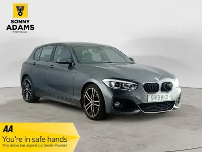 Usado BMW 116 M Sport 116 CV (85 kW) 2019 Gris Utilitario