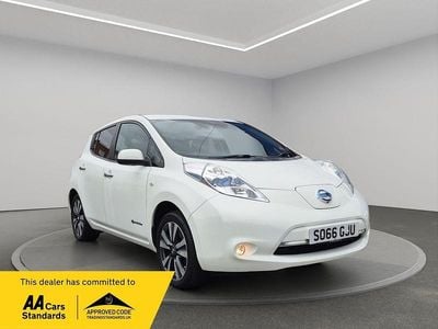 Used Nissan Leaf Tekna 80 kW (109 HP) 2016 White Hatchback