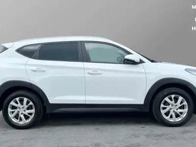 Used Hyundai Tucson SE 130 HP (95 kW) 2019 White SUV