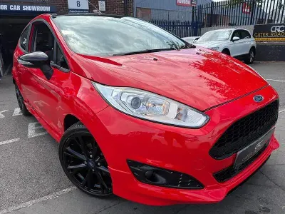 Used Ford Fiesta Zetec 138 HP (101 kW) 2015 Red Hatchback