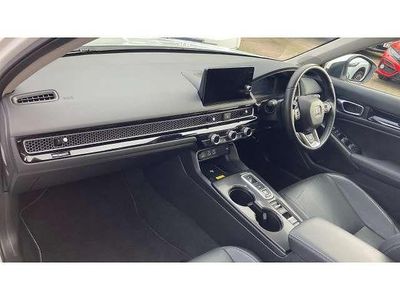 Used Honda Civic Advance 143 HP (105 kW) 2023 White Hatchback