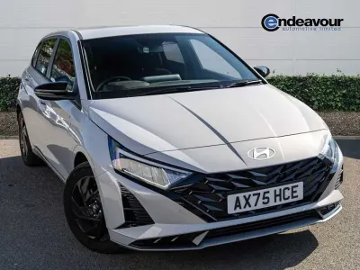 Używany Hyundai i20 Blackline 90 KM (66 kW) 2025 Szary Hatchback
