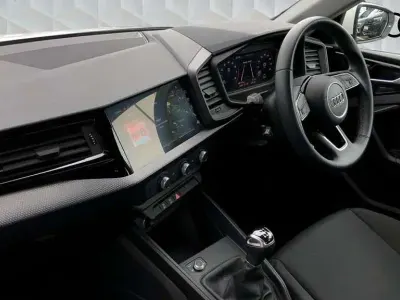 Used Audi A1 Design 110 HP (80 kW) 2023 White SUV