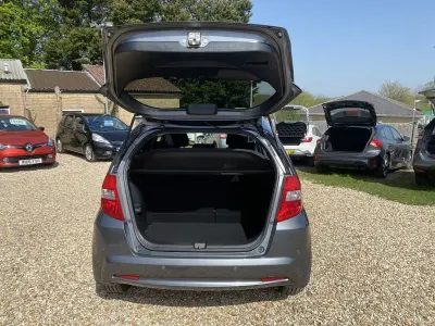 Używany Honda Jazz ES 2015 Szary Hatchback