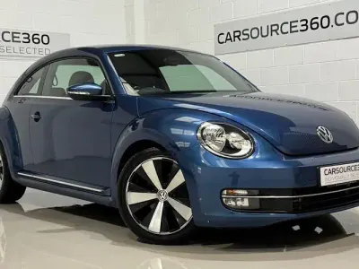 Begagnad VW Beetle Design 105 HK (77 kW) 2014 Blå Halvkombi