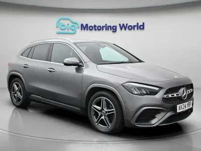 Usado Mercedes GLA200 AMG line 163 HP (119 kW) 2024 Cinzento SUV