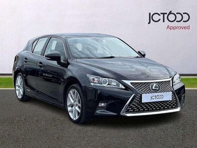 Lexus CT200h