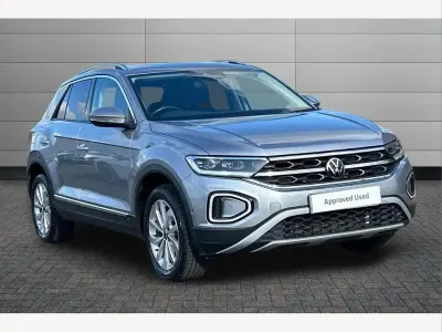 Begagnad VW T-Roc Style 150 HK (110 kW) 2023 Silver SUV