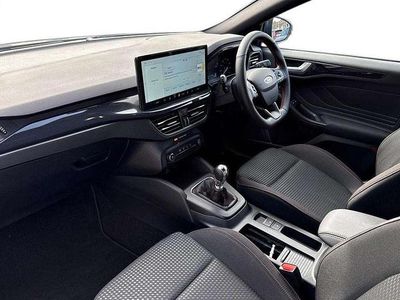 Used Ford Focus ST-Line 123 HP (90 kW) 2025 Blue Hatchback