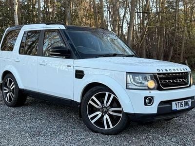 White Used 2015 Land Rover Discovery 4 SE SUV | £18,995 (Fair price)