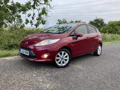 Used Ford Fiesta Zetec 96 HP (70 kW) 2010 Red Hatchback