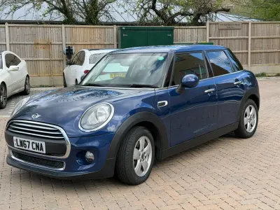Używany Mini Cooper 2017 Niebieski Hatchback