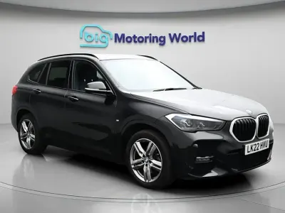 Begagnad BMW X1 M Sport 136 HK (100 kW) 2022 Svart SUV
