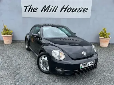 Begagnad VW Beetle Design 2012 Svart Halvkombi