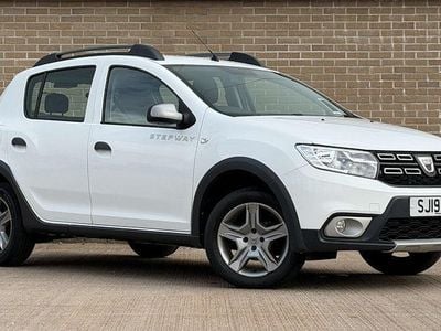 Used Dacia Sandero Essentiel 90 HP (66 kW) 2019 White Hatchback