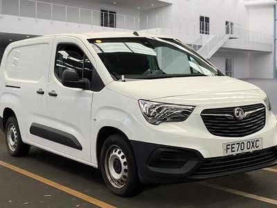 Used Vauxhall Combo Edition 100 HP (73 kW) 2021 White MPV