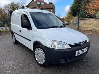 White Used 2011 Vauxhall Combo Van | £3,500 (Fair price)