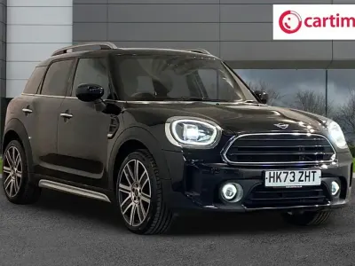 Begagnad Mini Cooper Comfort 136 HK (100 kW) 2023 Svart Halvkombi