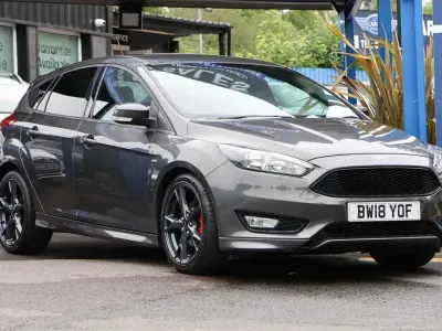 Used Ford Focus ST-Line X 140 HP (102 kW) 2018 Grey Hatchback