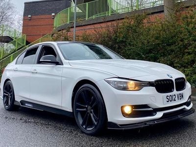 Used BMW 318 Sport Line 2012 White Sedan