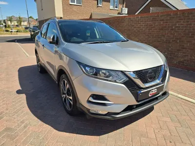 Used Nissan Qashqai N-Connecta 115 HP (84 kW) 2018 Silver SUV