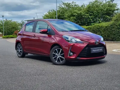 Used Toyota Yaris 107 HP (78 kW) 2019 Red Hatchback