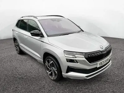 Begagnad Skoda Karoq SportLine 150 HK (110 kW) 2025 Silver SUV
