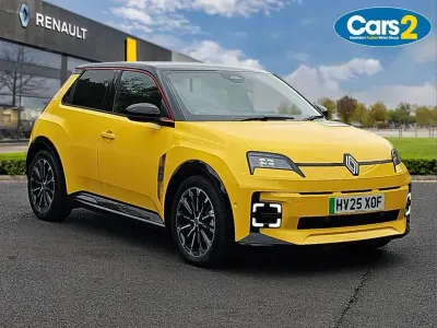 Used Renault R5 Iconic 110 kW (150 HP) 2025 Yellow  Hatchback