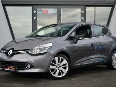 Used Renault Clio Iconic 90 HP (66 kW) 2016 Grey Hatchback